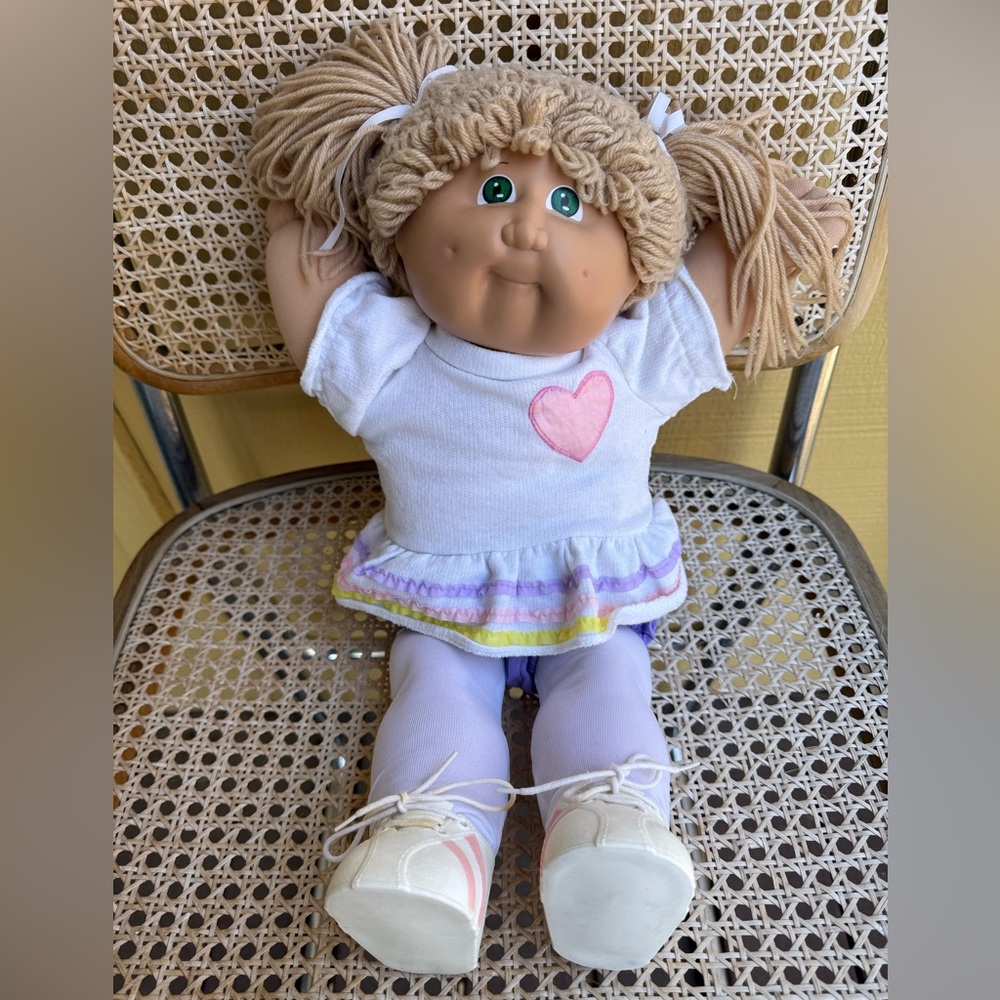 Cabbage Patch Kids Vintage Girl Doll Blonde Yarn Hair Green Eyes